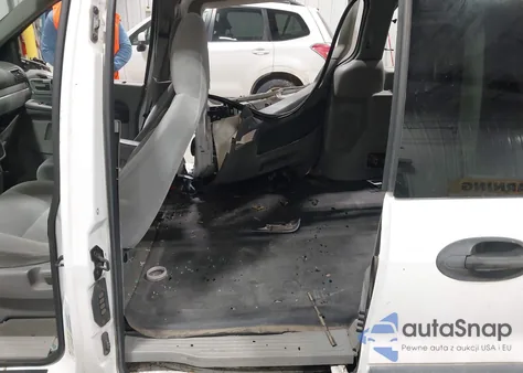 2005 Ford Freestar из США, поврежденный, VIN 2FTZA546X5BA69302